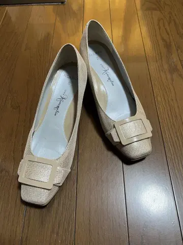 긴자 카네마츠 펌프스