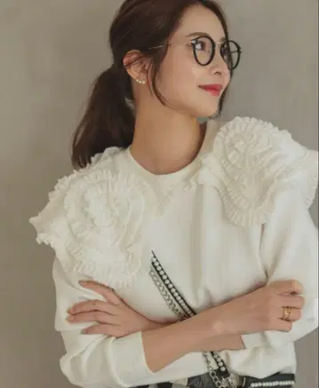새상품 DONOBAN 프릴 칼라 본딩 상의 도노반