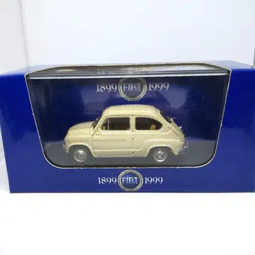 1:43 브룸 피아트 600D 세단 1960 아이보리 235