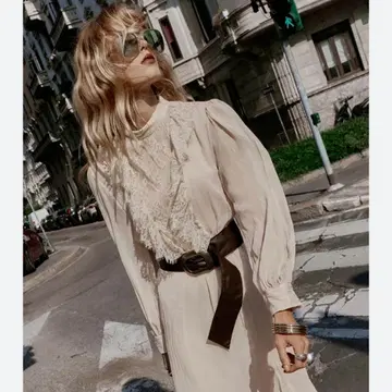 ZARA 벨트 레이스 미디엄 드레스
