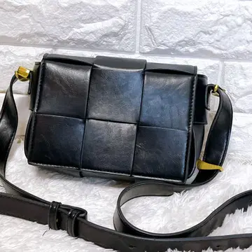 00s maxi Intrecciato shoulder bag y2k
