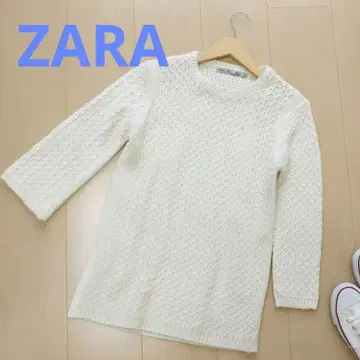 ZARA 화이트 7부 소매 니트 시스루 디자인 깔끔한 캐주얼