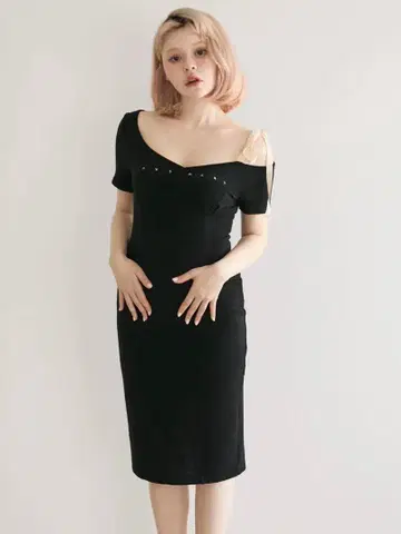 andmary Mary logo ribbon midium dress