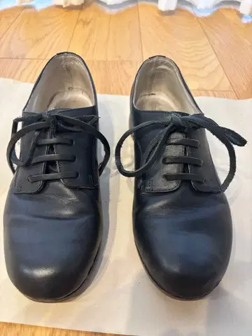 Geoffrey B. Small 사인 포함 가죽 신발 약 26cm