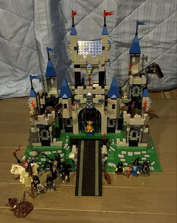 LEGO 나이트킹덤 로얄킹 성 10176 결품 있음