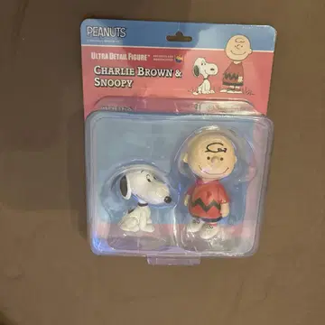 PEANUTS 찰리 브라운 & 스누피 피규어 세트