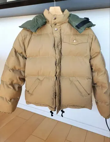 새상품급 크레센트 다운 웍스 다운 자켓 XS