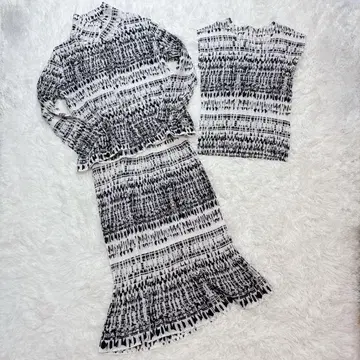 새상품급 SPECCHIO 셔틀 플리츠 쓰리피스 앙상블 모노톤