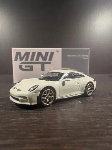 Porsche 911 GT3 Touring package