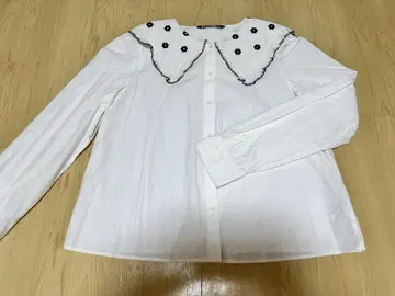 ZARA 빅 칼라 자수 블라우스 새상품급