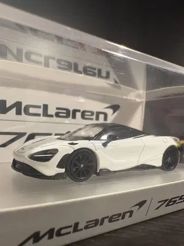 McLaren 765LT