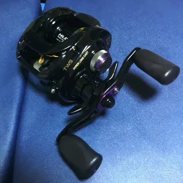 다이와 15 타투라 HLC 8.1L