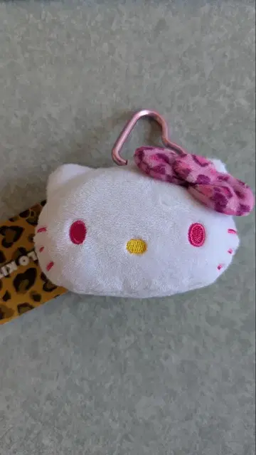 헬로키티 HELLO KITTY 동전 지갑 (핑크 표범 무늬)