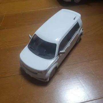 TOYOTA Bb 샘플카 1/24
