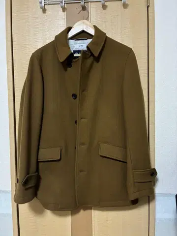 울 피코트 브라운