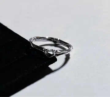 Lanie 반지 bone ring heart