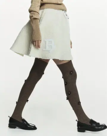 장식 비즈 포함 브라운 니하이 삭스