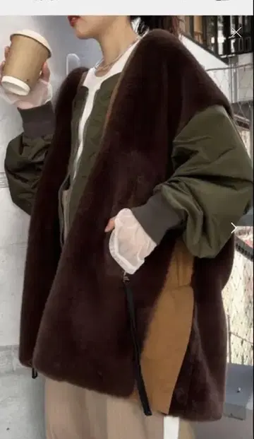 차오패닉 티피 [ etsinta/에신타 ] 퍼 절개 자켓
