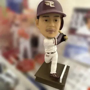 라쿠텐 이글스 아사무라 히데토 선수 보블헤드 인형