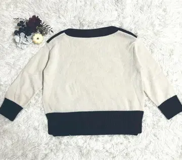 INED 아이보리 블랙 배색 스웨터 M 9호 울 100% 고급 니트