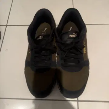 PUMA 블랙/올리브 스니커즈 28cm