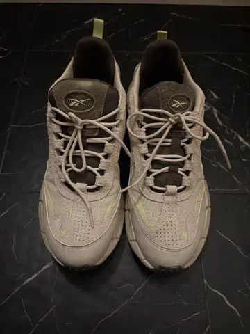 새상품급 Reebok 지그 키네티카 2.5 엣지 28.5cm