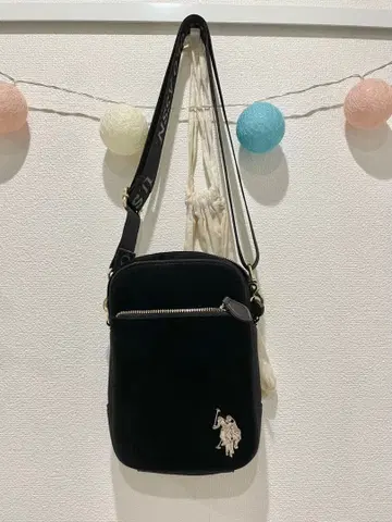 폴로 코듀로이 숄더백 블랙