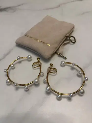 [ 새상품 미사용 ] 스텔라 할리우드 쉘 펄 후프 귀찌