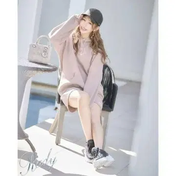 Rady 택 포함 미사용 새상품 하프 로고 후디 셋업 M