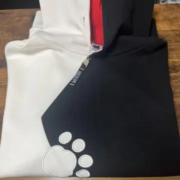 오오카미 미오 후드티 초회판