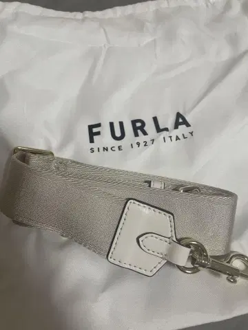 FURLA 베이지 숄더 스트랩