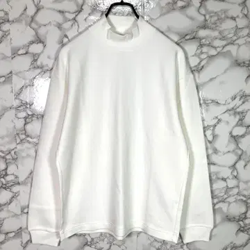 새상품급 유니클로 U ( S ) 모크넥 긴팔 티셔츠 화이트