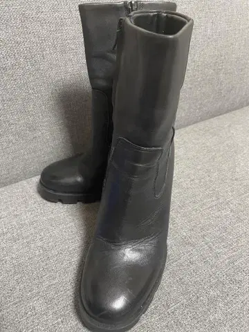 ZARA 부츠