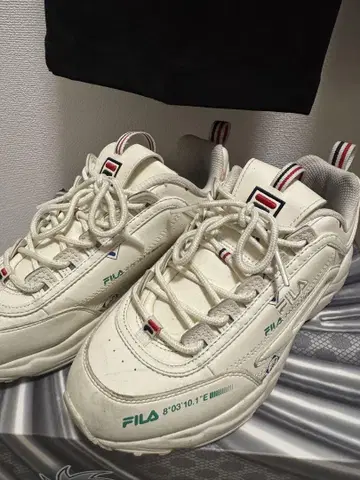 FILA 디스트레이서 그래픽 스니커즈