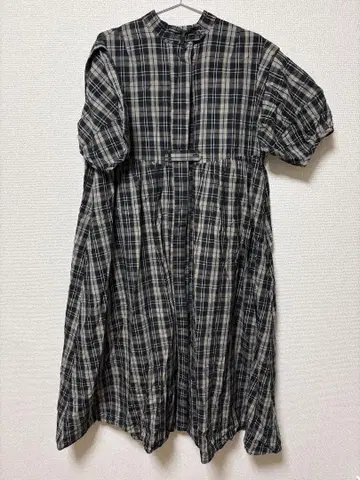 체크 무늬 반팔 무릎 기장 셔츠 원피스