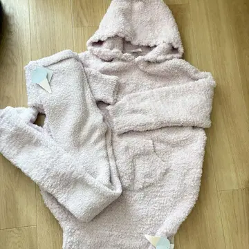 미사용 새상품 젤라피케 플리스 후드 부착 룸웨어 옅은 핑크