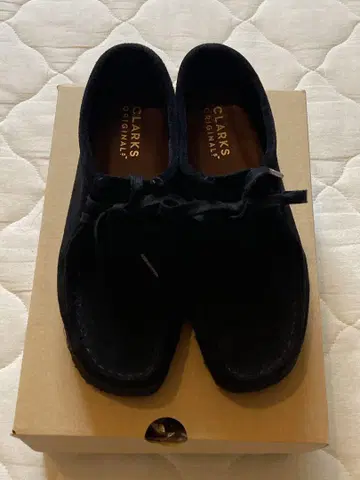 CLARKS ORIGINALS 블랙 모카신
