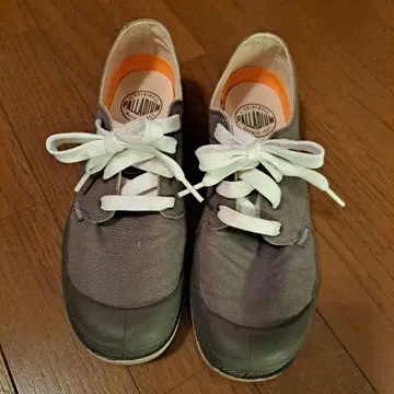 PALLADIUM 그레이 스니커즈