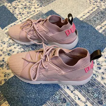 새상품급 푸마 뮤즈 EVOKNIT 핑크 우먼 스니커즈 25cm
