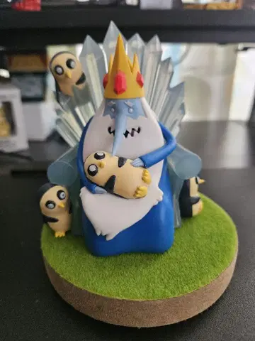 어드벤처 타임 나이스킹&건터 피규어