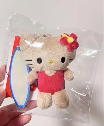 새상품 me % 로리즈팜 선번 키티 키링 서퍼
