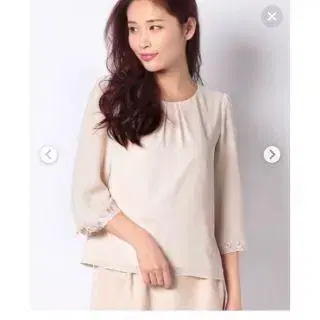 새상품 데뷔 피오레*소매 자수 블라우스
