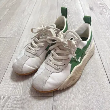 오니츠카타이거 스니커즈