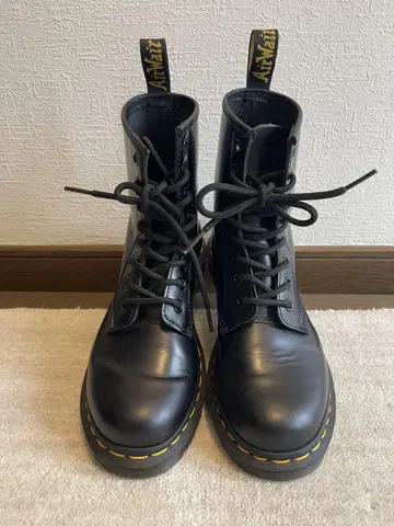 [ 새상품급 ] Dr. Martens 8홀 1460