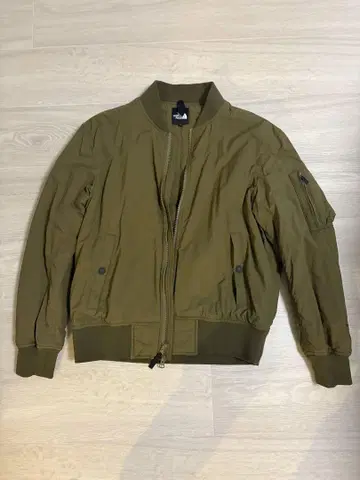 THE NORTH FACE MA-1 자켓 M 올리브