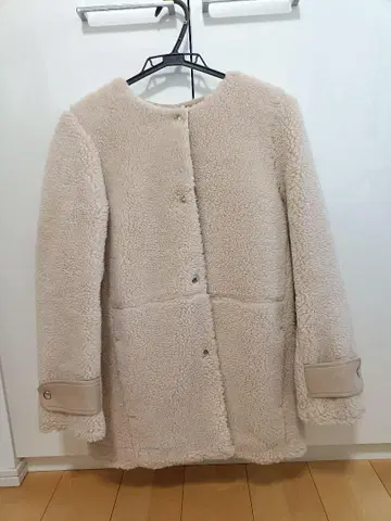BABYLONE 베이지 보아 자켓