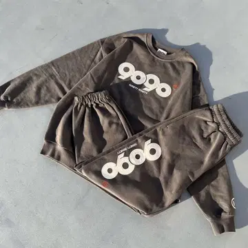 9090 OG Logo Patched 셋업 블랙 M
