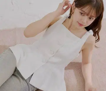 [ 새상품 ] Chico 프론트 버튼 트위드 페플럼 베스트