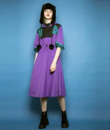 Candy Stripper BRAVE DINOSAUR 아노락 원피스