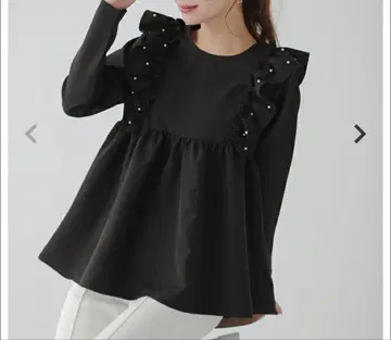 fitmore 숄더 펄 프릴 페플럼 상의
